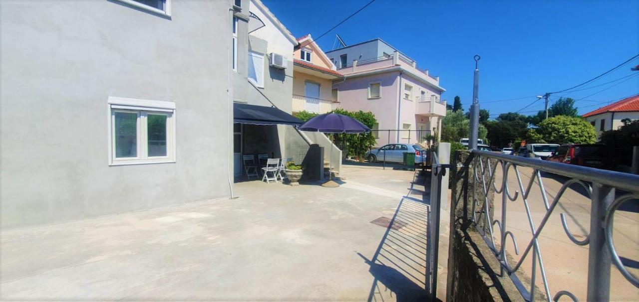 Apartment Fain - Private Parking Задар Екстериор снимка