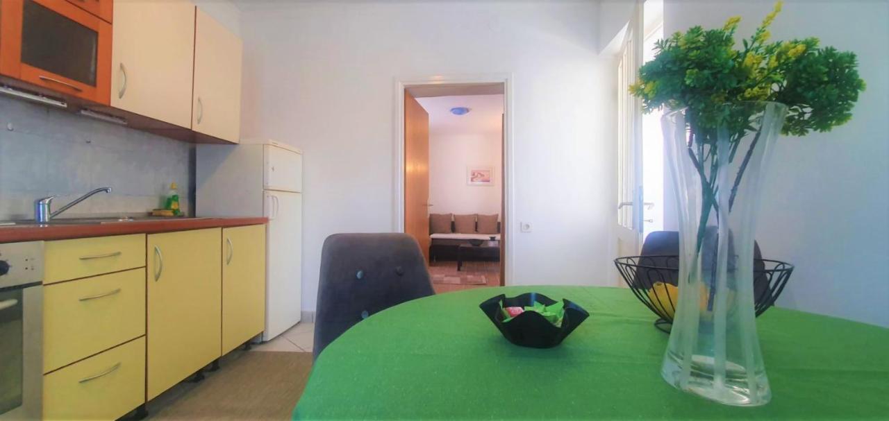 Apartment Fain - Private Parking Задар Екстериор снимка
