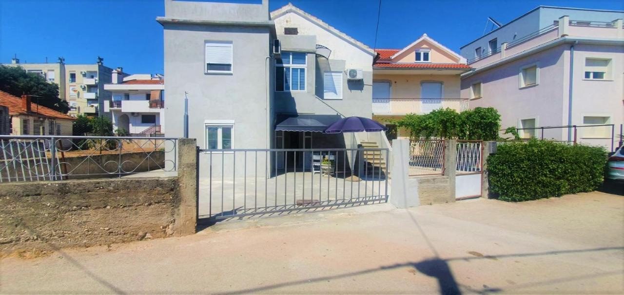 Apartment Fain - Private Parking Задар Екстериор снимка