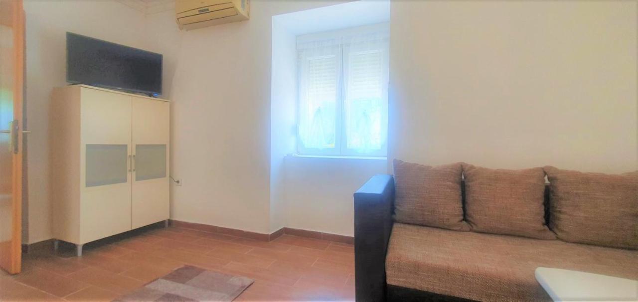 Apartment Fain - Private Parking Задар Екстериор снимка
