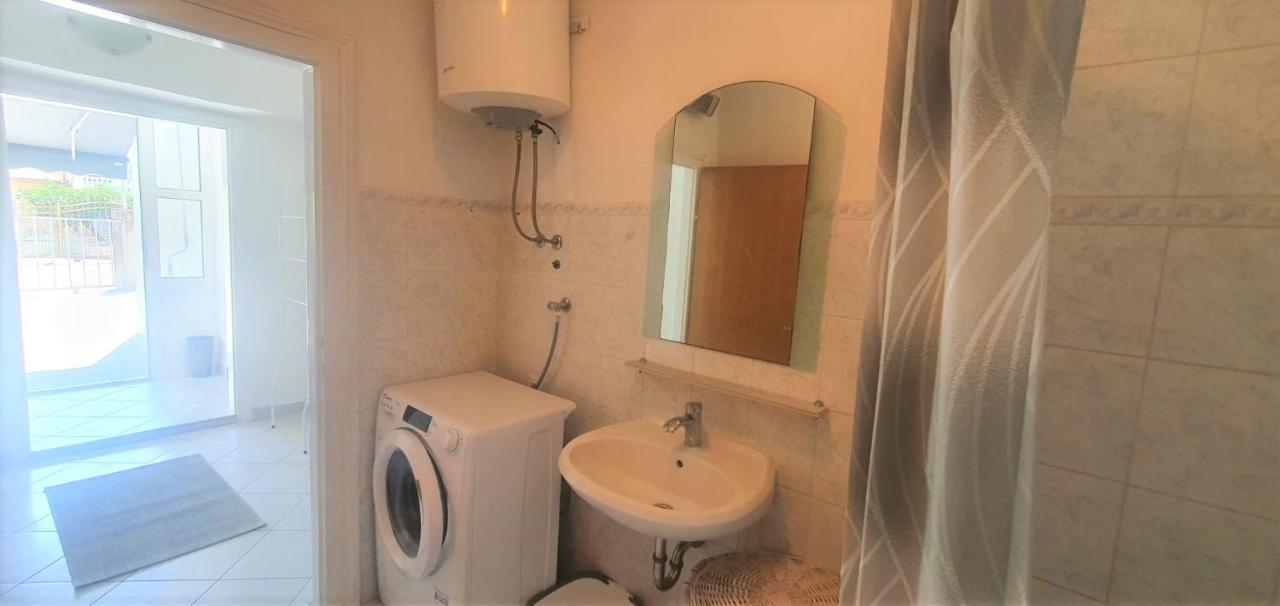 Apartment Fain - Private Parking Задар Екстериор снимка